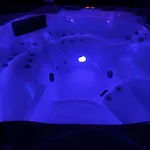 Zanic With Hot Tub * ツリクヴェニツァ