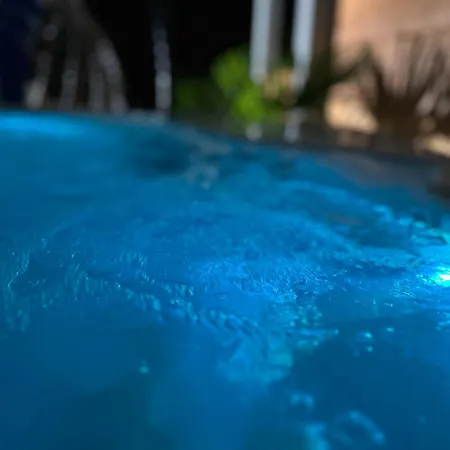 Zanic With Hot Tub Lägenhet Crikvenica