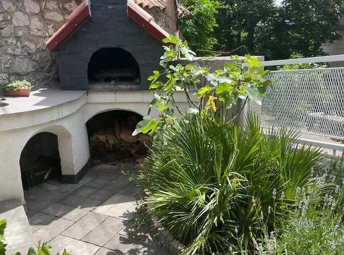 Zanic With Hot Tub Apartment *
