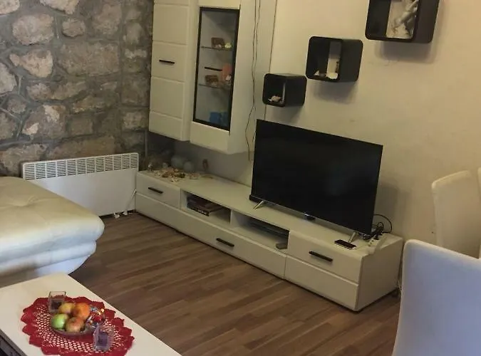 Apartment Zanic With Hot Tub *