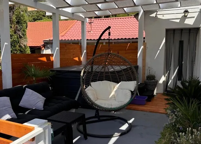 Zanic With Hot Tub *